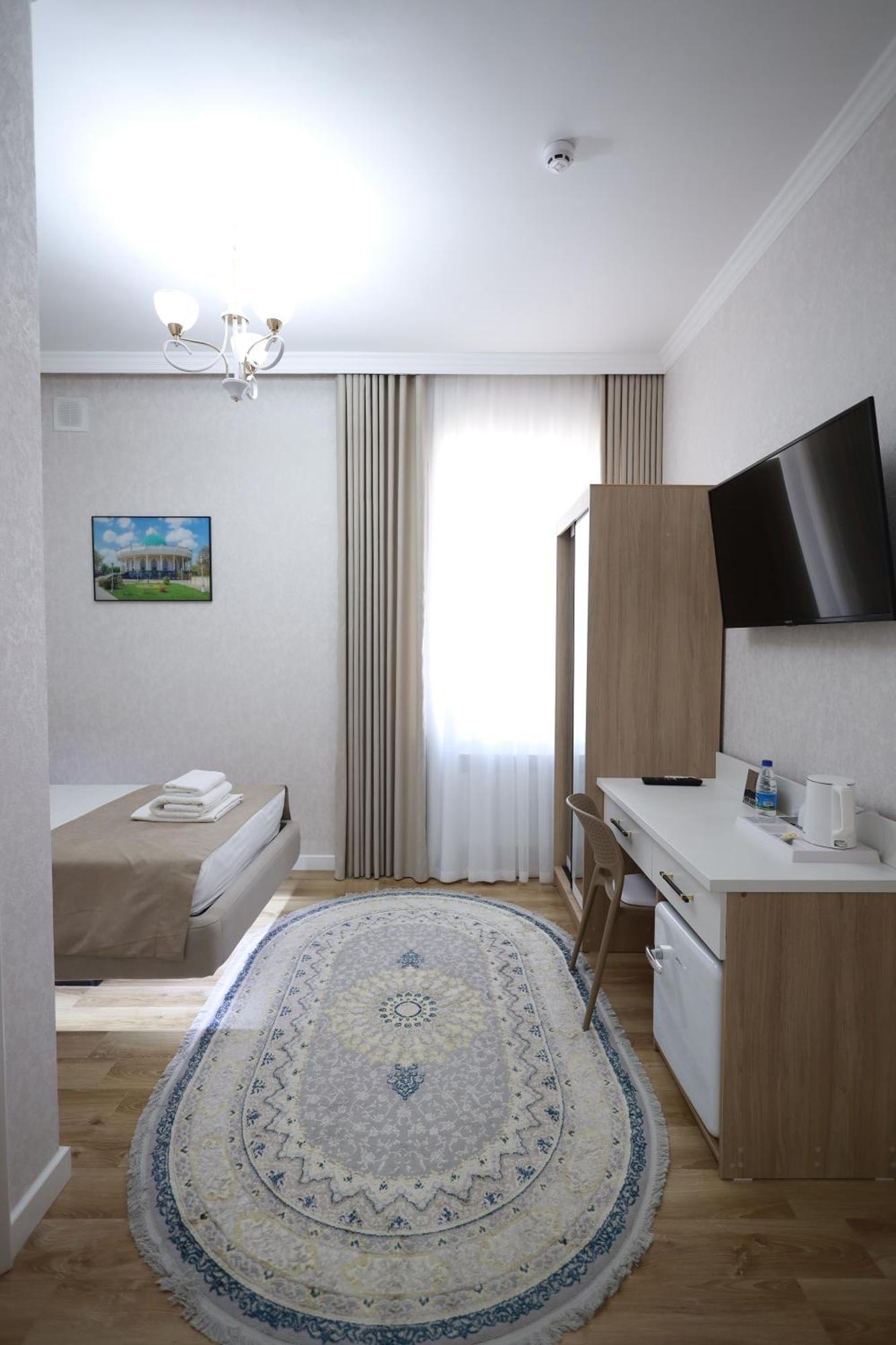 Ideal Hotel Nukus Exterior photo